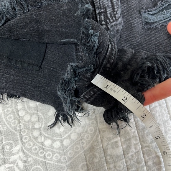 Abercrombie & Fitch Black Distressed Shorts - Picture 5 of 5